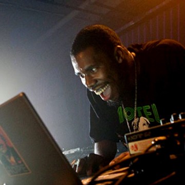 Classic Mixes: Flying Lotus in Montreal @ Mutek (2008)