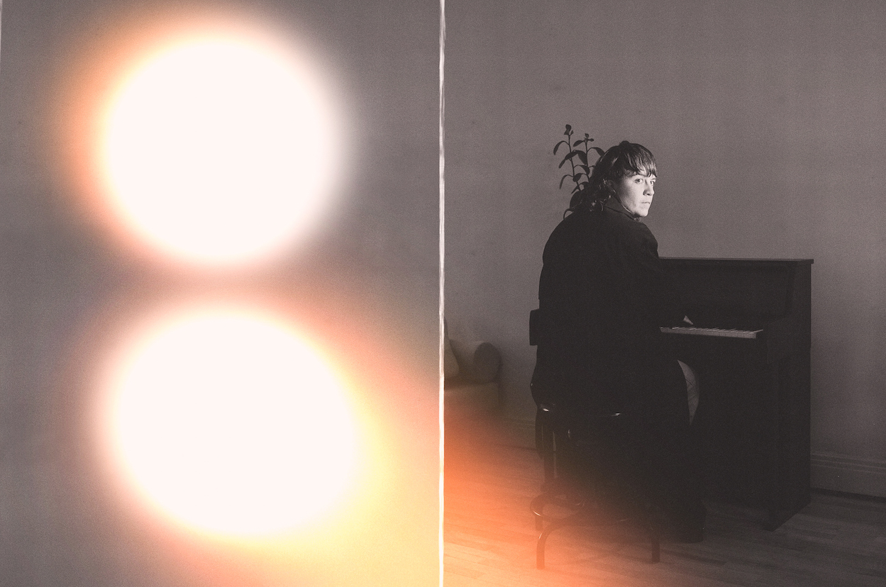 Exclusive Premiere: FOXTROTT "The Motion / Looking For Your Love"