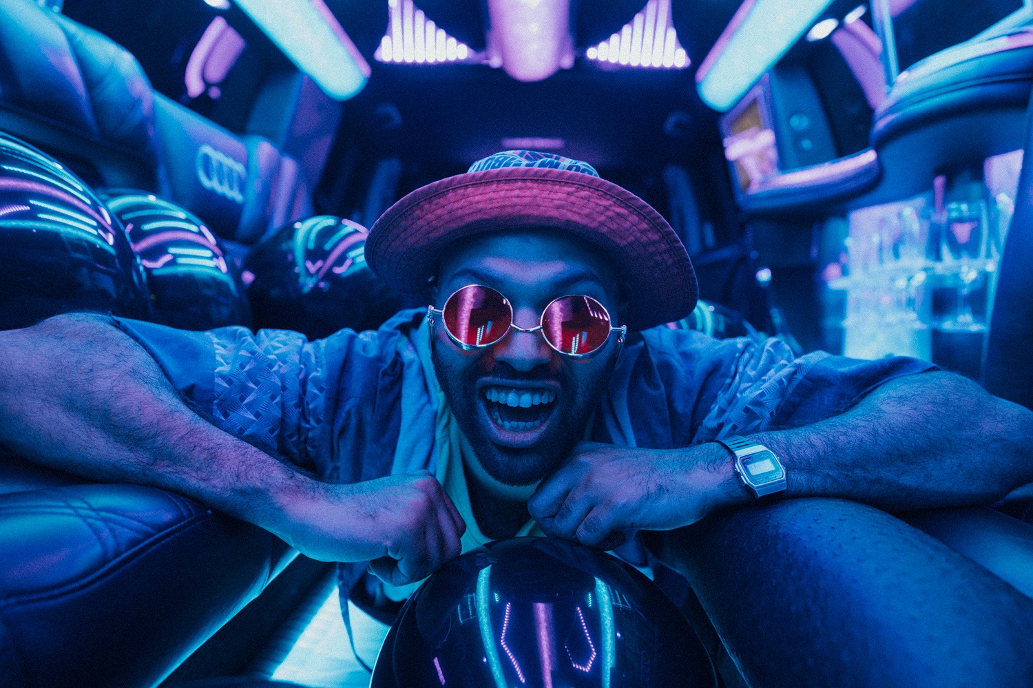 Exclusive Premiere: CRUZ PATTERSON X TURBO CHOOK "Rushing"