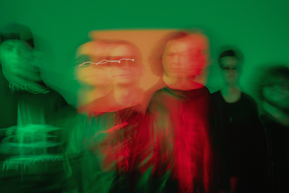 Exclusive Premiere: EABS "Dead Silence"