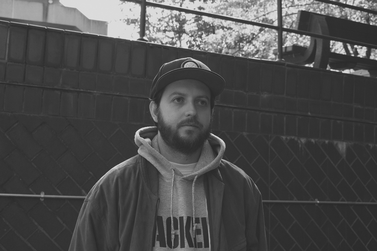 Exclusive Premiere: Robohands "Claws"