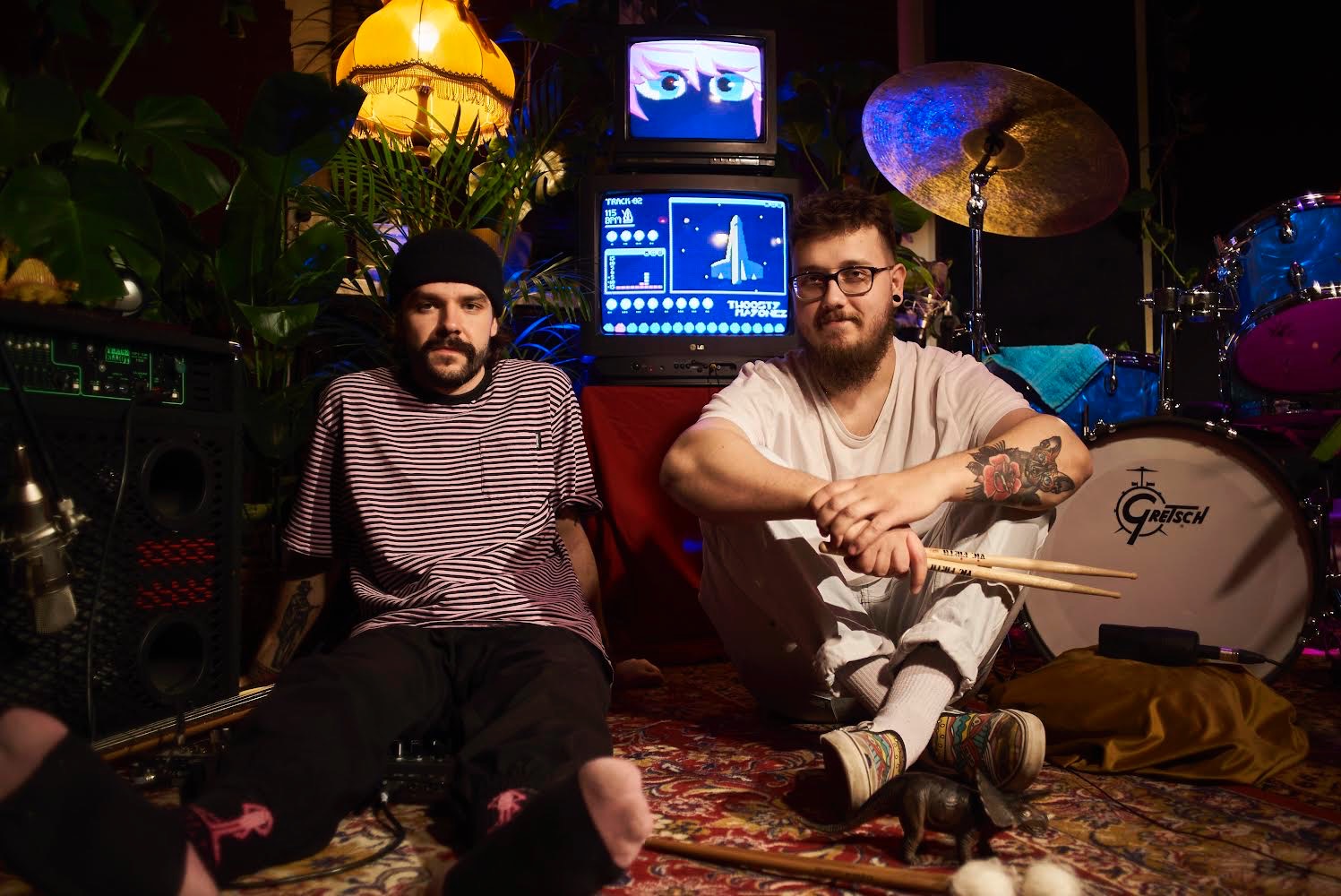 Exclusive Premiere: Twoosty Mayonez "Ostatni Sygnal"