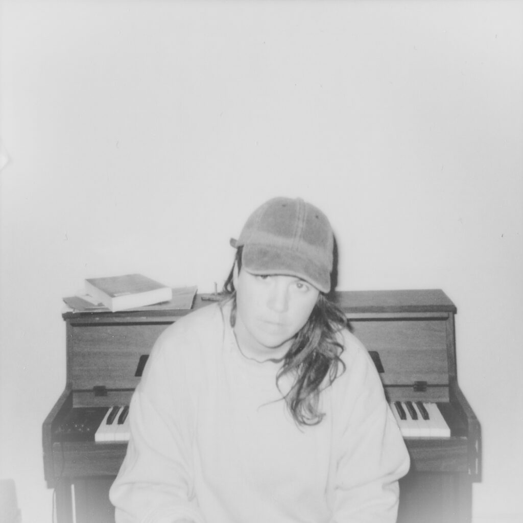 Exclusive Premiere: Foxtrott "Space For Love" / "A Path To You"